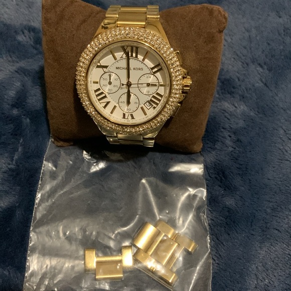 Michael Kors Watch Gold with Stones - Picture 5 of 6